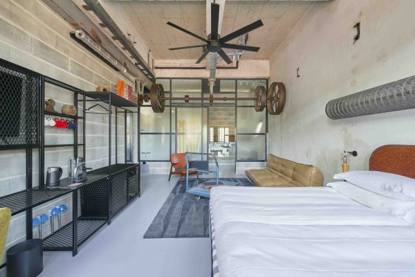 Moagem - Industrial Lodge | Quartos | Rooms Moagem - Industrial Lodge | Quartos com conforto contemporâneo no ambiente industrial | Rooms with contemporary comfort in an industrial setting