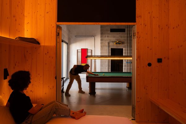 Moagem - Industrial Lodge | Quartos | Rooms Moagem - Industrial Lodge | Quartos com conforto contemporâneo no ambiente industrial | Rooms with contemporary comfort in an industrial setting