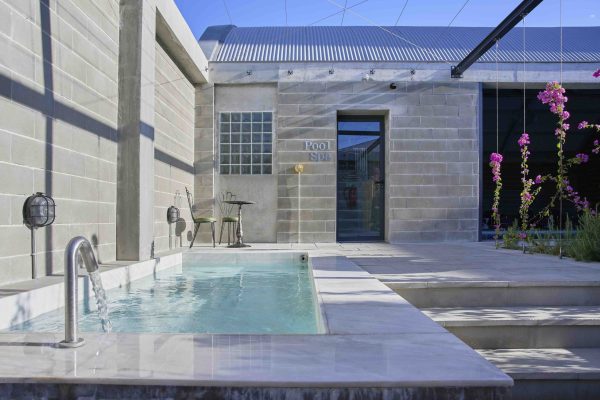 Moagem - Industrial Lodge | Piscina | Pool Moagem - Industrial Lodge | Piscina aquecida todo o ano, spa, bicicletas, solário | Heated pool year-round, spa, bicycles, solarium.